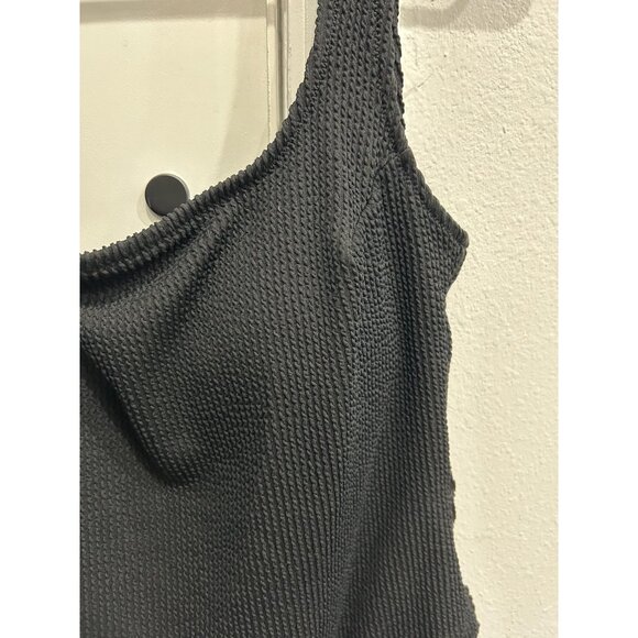 Black Textured One-Piece Swimsuit With Scoop Neck High-Cut Legs - Picture 4 of 6